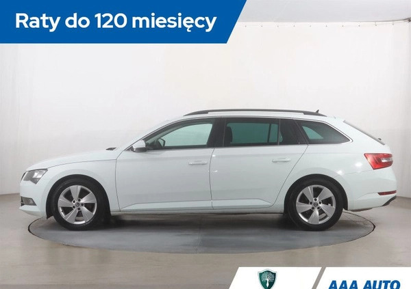Skoda Superb cena 70000 przebieg: 172729, rok produkcji 2016 z Wojkowice małe 254